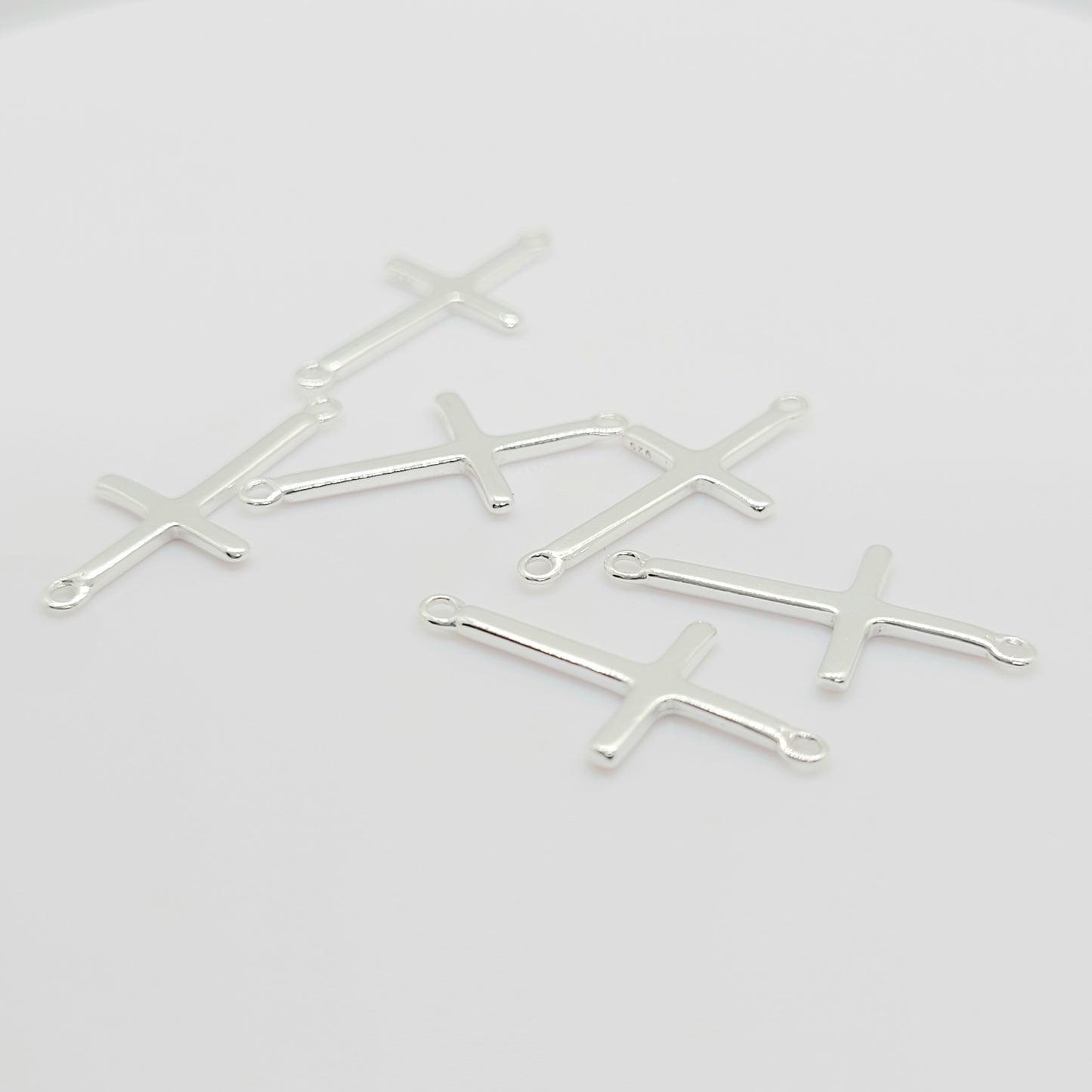 .925 Sterling Silver Petite 20 mm Cross Pendant