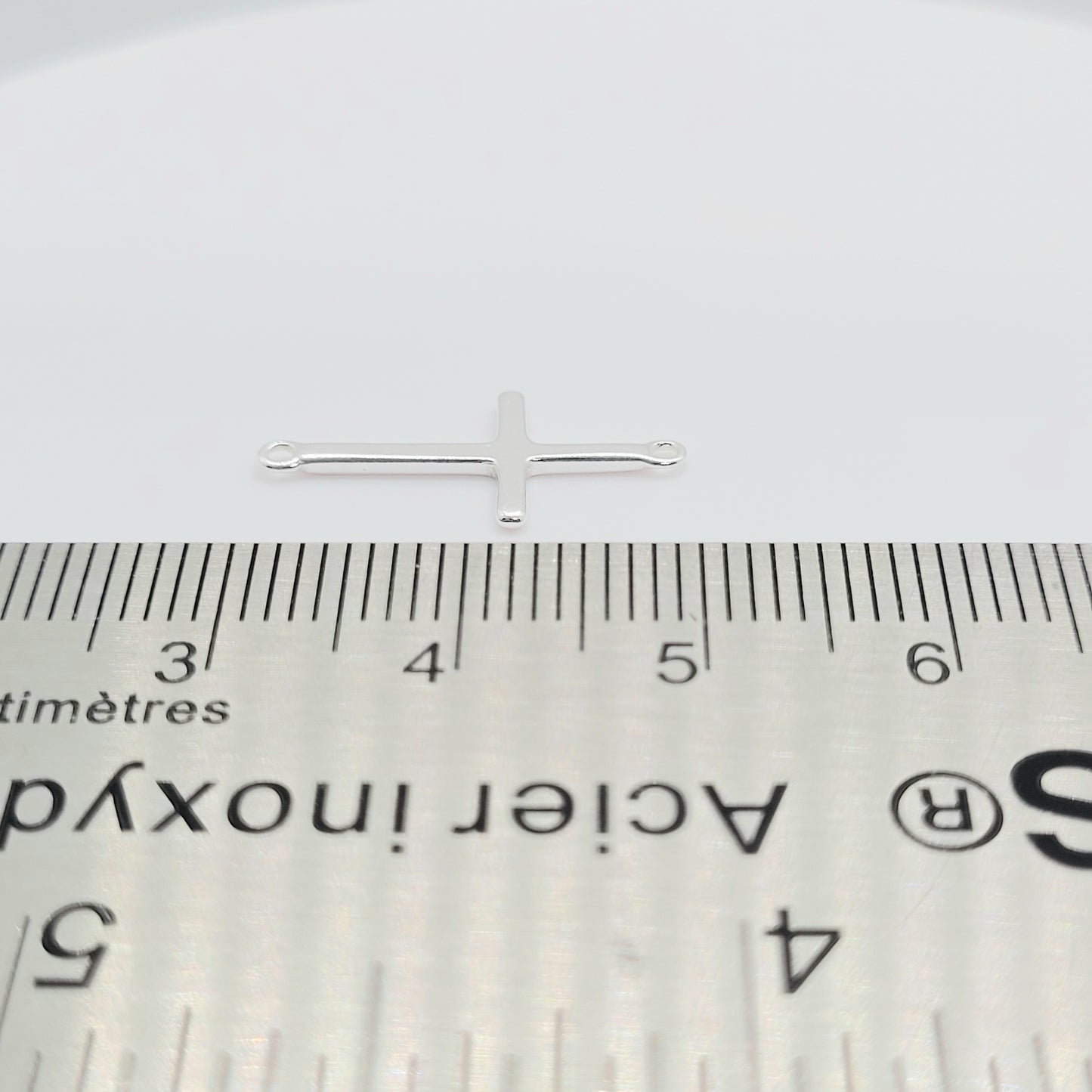 .925 Sterling Silver Petite 20 mm Cross Pendant