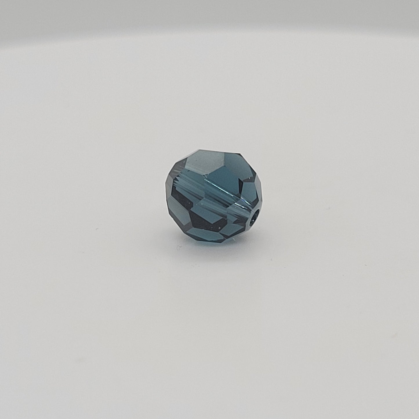 Swarovski Round (5000) Bead - 8 mm