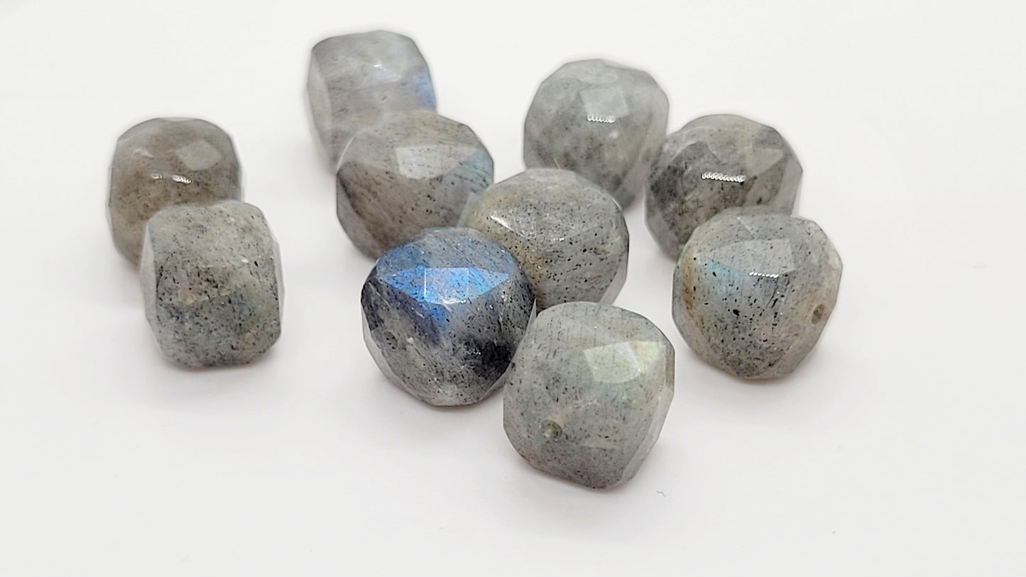 8 mm Rounded Cube - Labradorite Gemstone