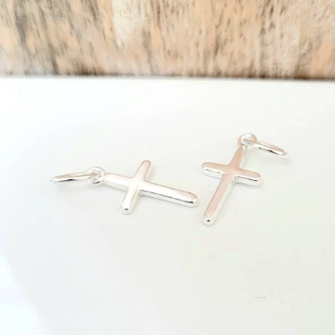 .925 Sterling Silver Cross Charm / 1 Piece