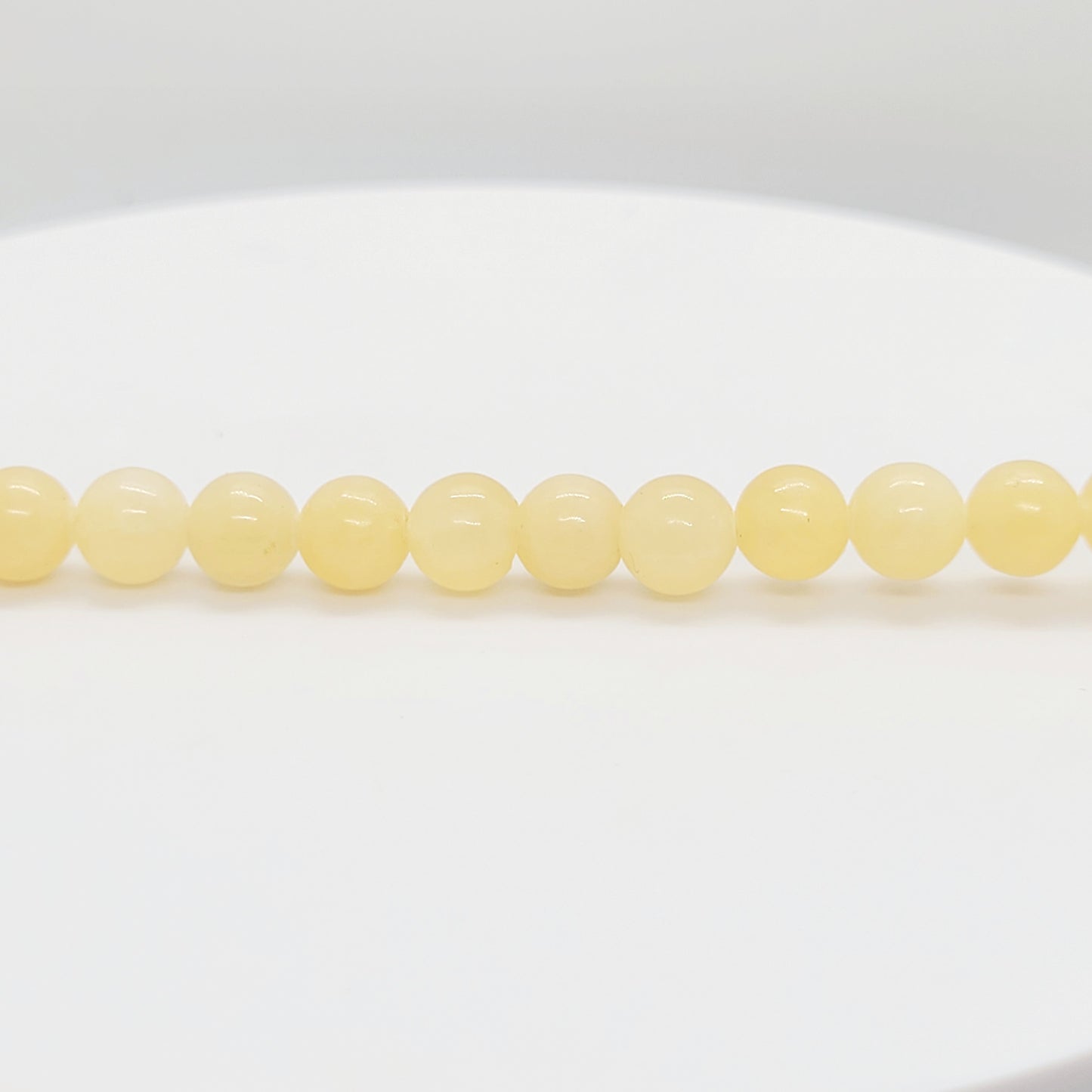 Jade - Yellow (Natural) 6 mm