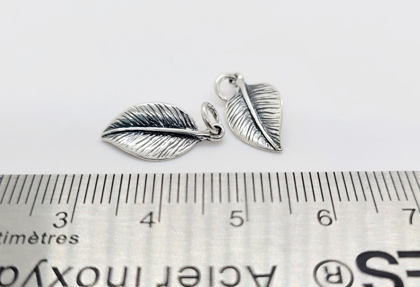 .925 Sterling Silver Leaf Charm Pendant