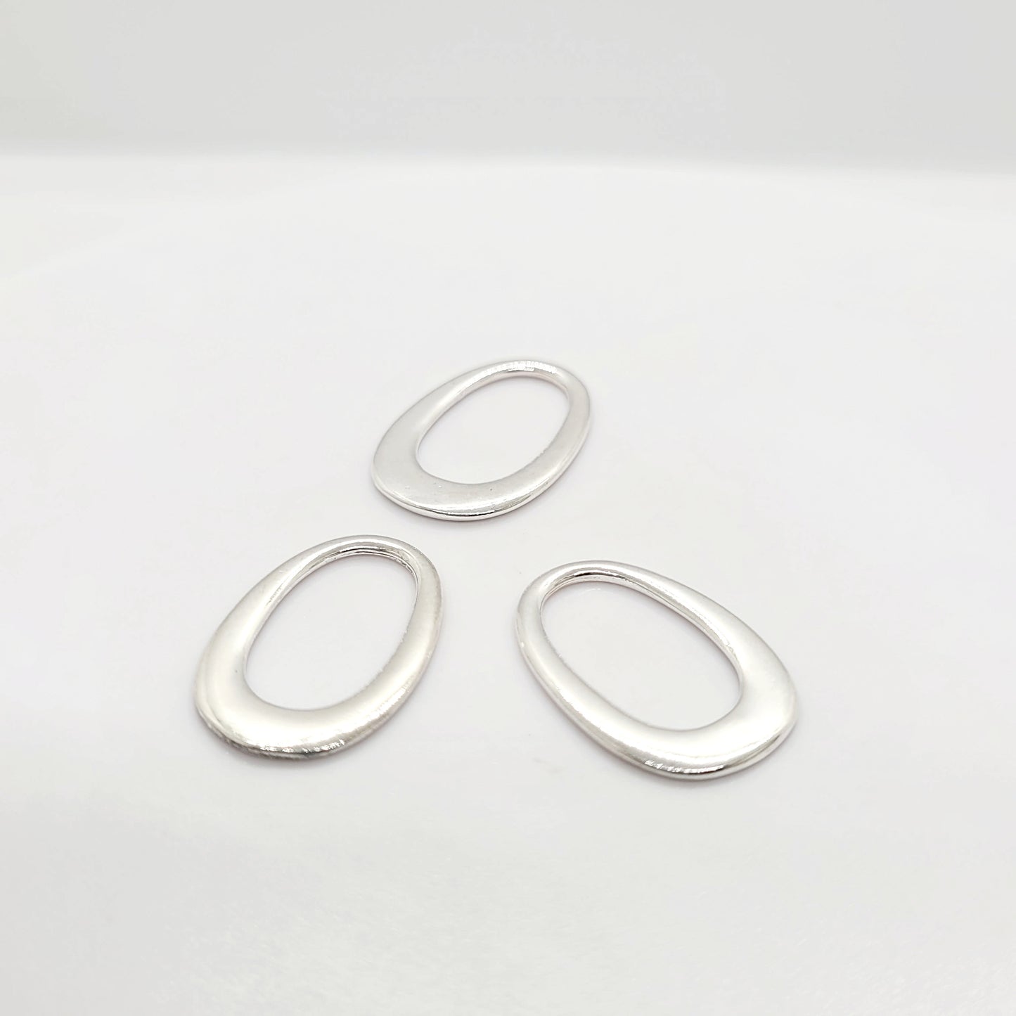 .925 Sterling Silver Oval Connector / Pendant / Earring Feature