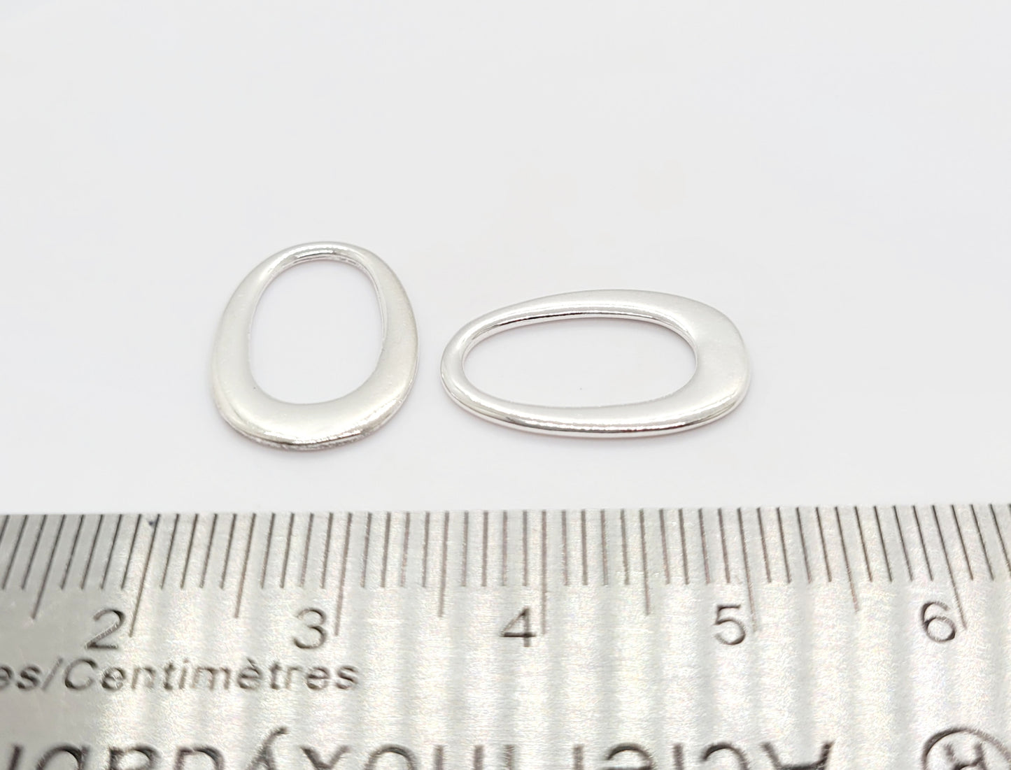 .925 Sterling Silver Oval Connector / Pendant / Earring Feature